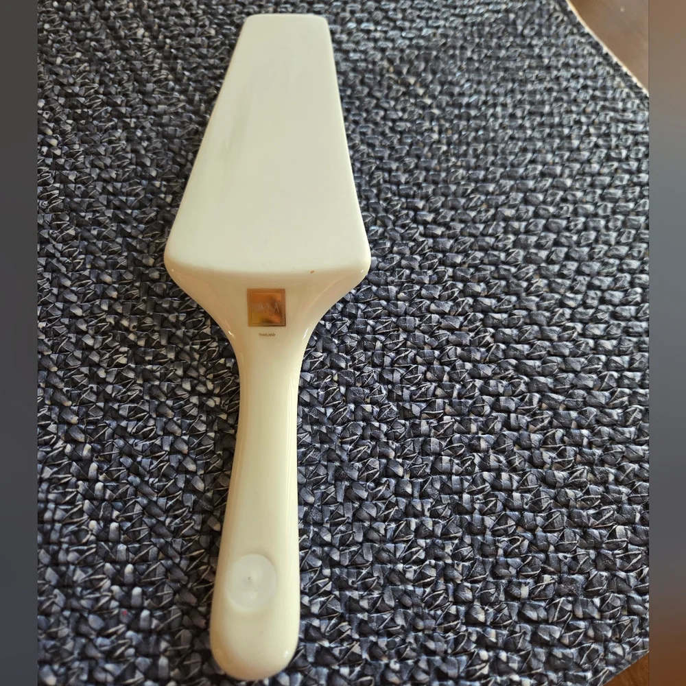 Mikasa Palatial Holly Gold Ceramic Cake Server